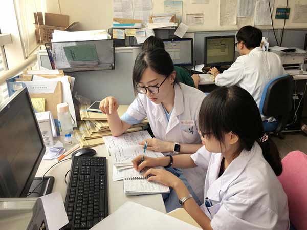 Học văn bằng 2 l&agrave; lựa chọn của nhiều sinh vi&ecirc;n