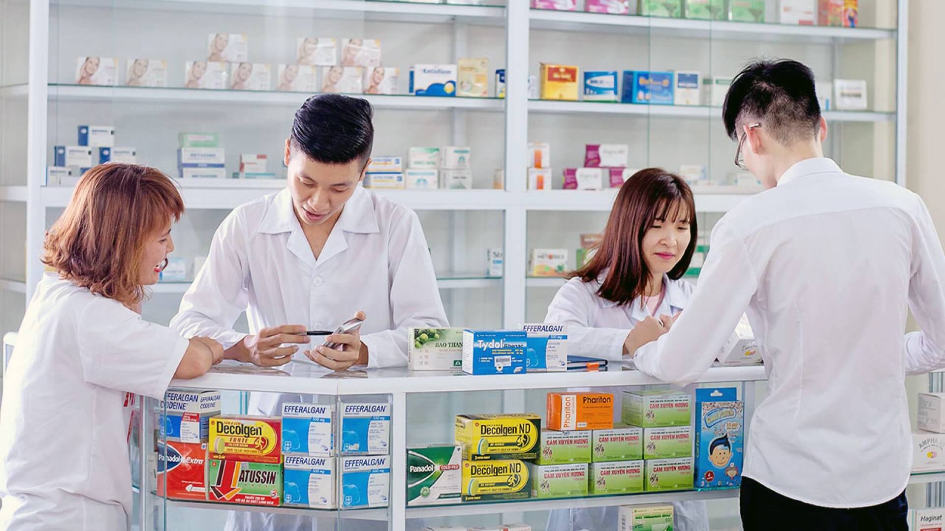 Định hướng chuyên ngành Dược cho sinh viên trong tương lai