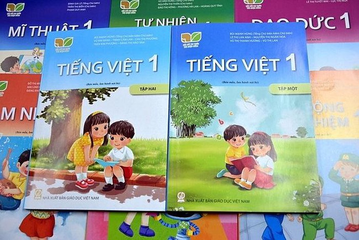 Dư luận bức xúc về chương trình sách giáo khoa mới: Lãnh đạo Bộ GD&ĐT nói gì?