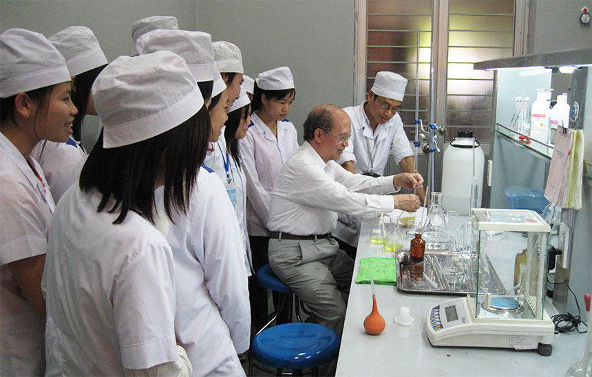 Sinh vi&ecirc;n văn bằng 2 cao đẳng Dược c&oacute; thể linh hoạt thời gian học tập của m&igrave;nh