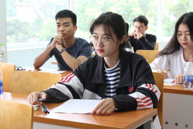  Cần x&aacute;ch định chọn trường để để học thay v&igrave; chọn trường để đỗ