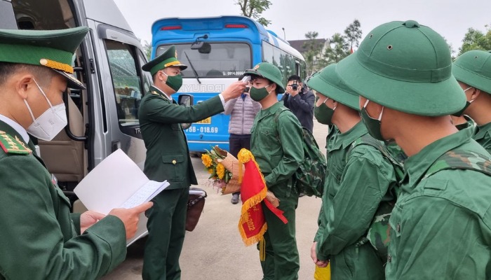 thủ tục xin tạm ho&atilde;n nghĩa vụ qu&acirc;n sự