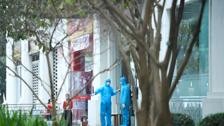 ha-noi-lam-cach-nao-de-xet-nghiem-covid-19-cho-toan-bo-nguoi-tu-hai-duong-ve