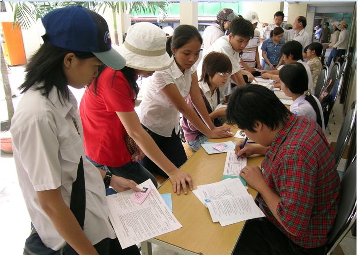 Nhiều người học bằng h&igrave;nh thức cử tuyển