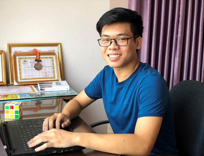 thủ khoa ho&agrave;ng