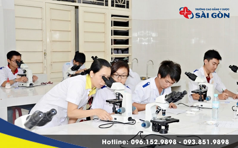 học cao đẳng dược dễ xin việc kh&ocirc;ng