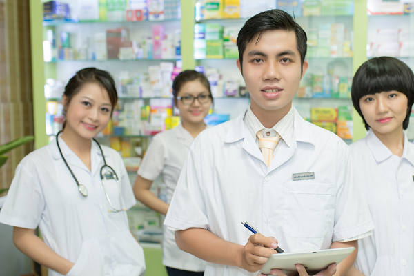 Học Cao đẳng Dược ở đâu tốt nhất TPHCM ?
