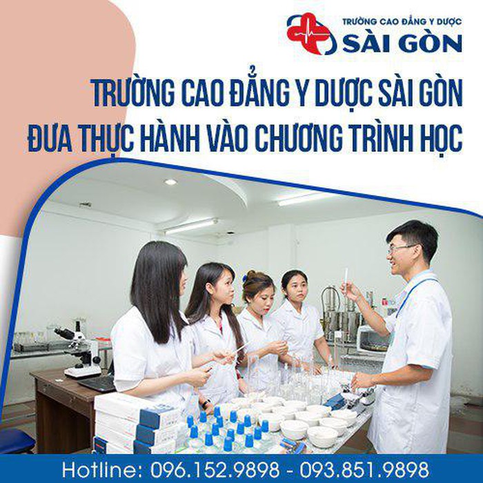 Sinh vi&ecirc;n Trường Cao đẳng Y Dược S&agrave;i G&ograve;n trong tiết học thực h&agrave;nh