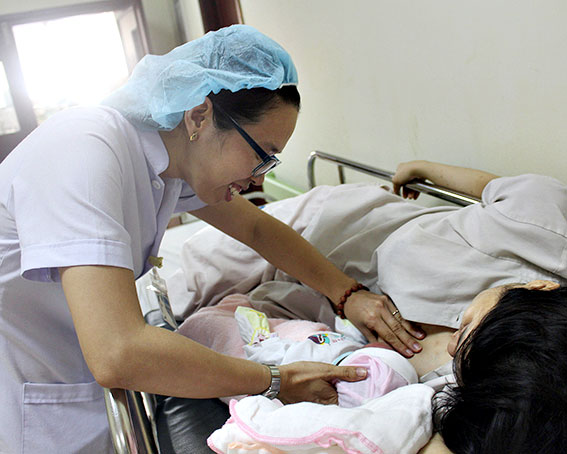 học cao đẳng hộ sinh c&oacute; kh&oacute; kh&ocirc;ng