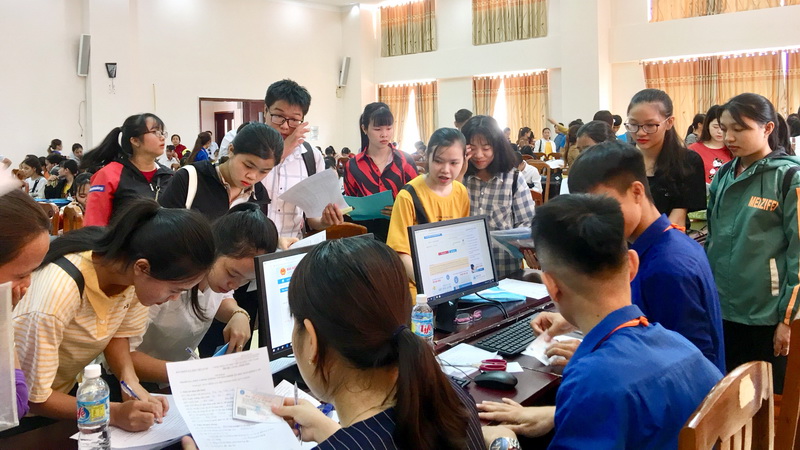 Thời gian đ&agrave;o tạo Cao đẳng nghề thường từ 2-3 năm