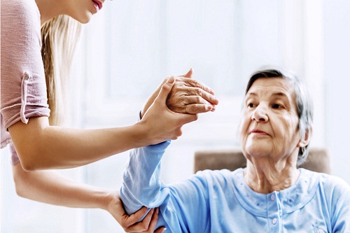 kỹ thuật vi&ecirc;n chăm s&oacute;c bệnh nh&acirc;n