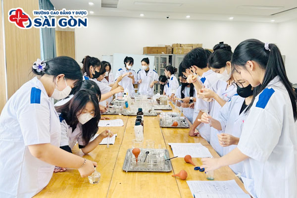 Trường Cao đẳng Y dược Sài Gòn được nhiều sinh viên tin tưởng học tập