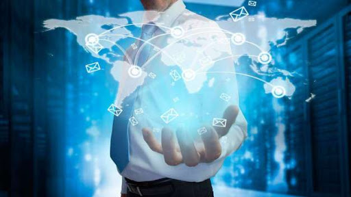 Học Quan hệ quốc tế ra làm gì? Có dễ xin việc không?