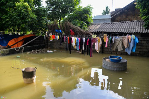 Khẩn cấp ứng phó với dịch bệnh sau mưa lũ