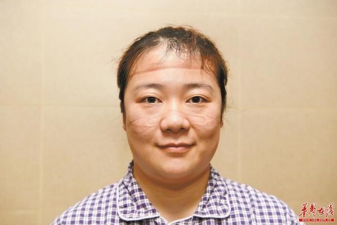 c&aacute;c b&aacute;c sĩ tại Vũ H&aacute;n phải l&agrave;m việc li&ecirc;n tục