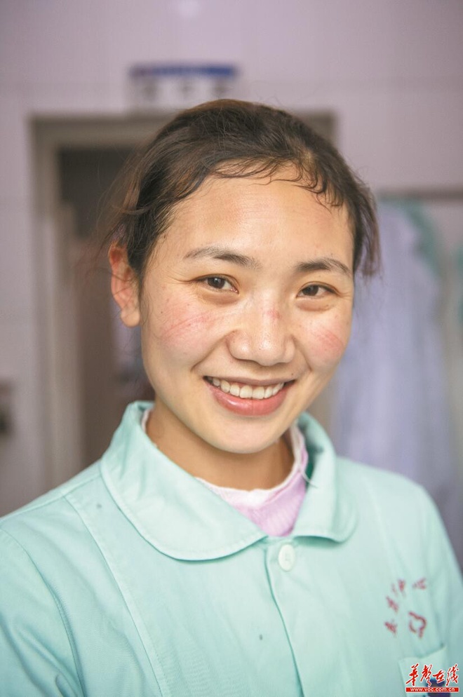 c&aacute;c b&aacute;c sĩ tại Vũ H&aacute;n phải l&agrave;m việc li&ecirc;n tục