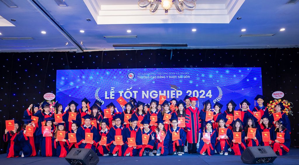 Hành trình khép lại: Tự hào tân cử nhân K14 – Lễ trao bằng tốt nghiệp Trường CĐ Y Dược Sài Gòn