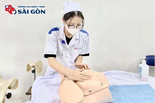 tuyển sinh li&ecirc;n th&ocirc;ng Cao đẳng Hộ sinh 2018