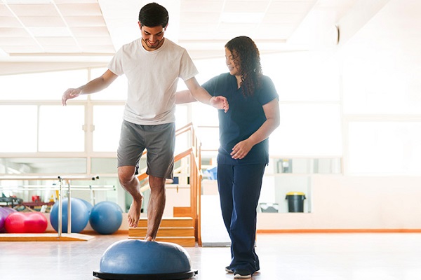 lương kỹ thuật viên ngành phục hồi chức năng