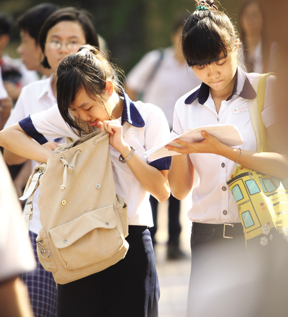 Th&iacute; sinh cần chuẩn bị trước từ nh&agrave; những dụng cụ cần thiết khi đi thi 