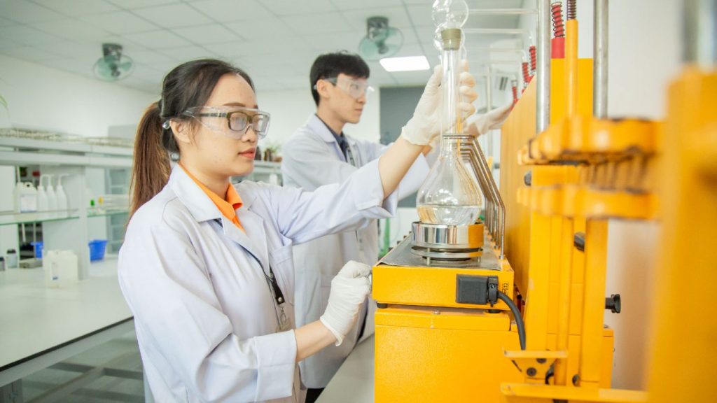 Nên học Công nghệ sinh học hay Công nghệ thực phẩm