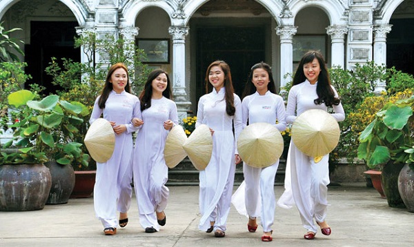 Nên học Sư phạm mầm non hệ Trung cấp hay Đại học?