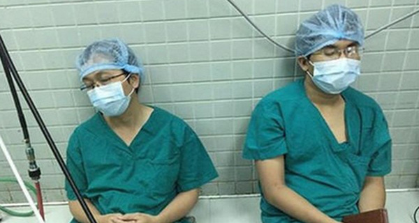 Nỗi vất vả của ng&agrave;nh y kh&ocirc;ng phải ai cũng vượt qua được