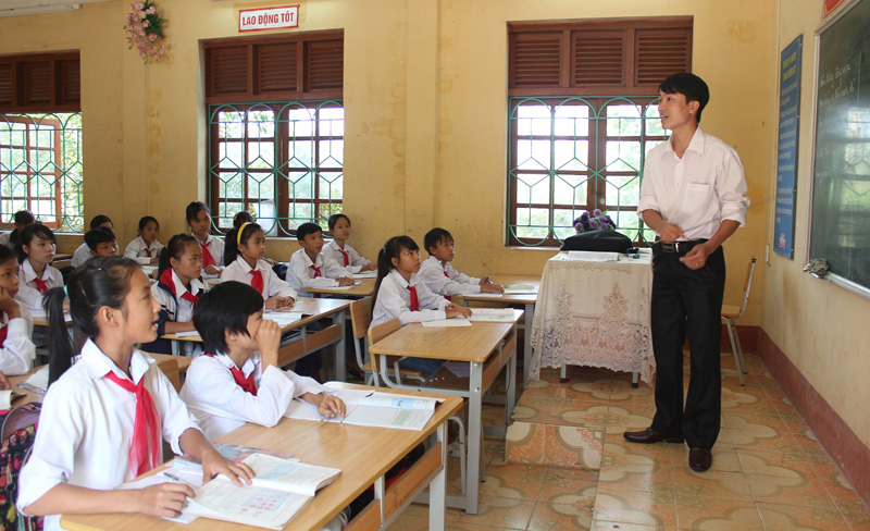 Ng&agrave;nh sư phạm mức lương được nhận định l&agrave; thấp