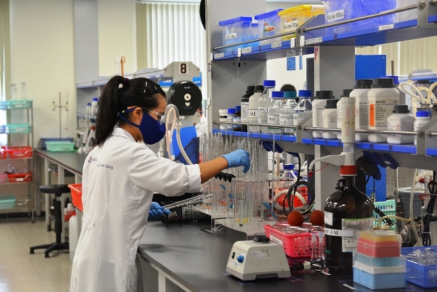 Cơ hội nghề nghiệp ngành công nghệ kỹ thuật hóa học vô cùng đa dạng