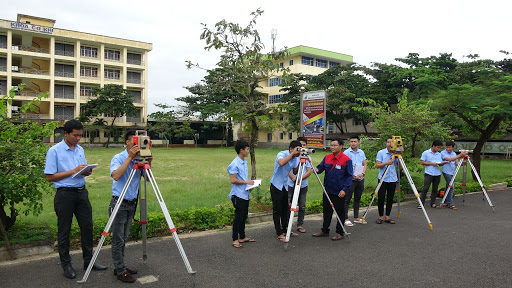 Ng&agrave;nh C&ocirc;ng nghệ kỹ thuật trắc địa c&oacute; vai tr&ograve; rất quan trọng 