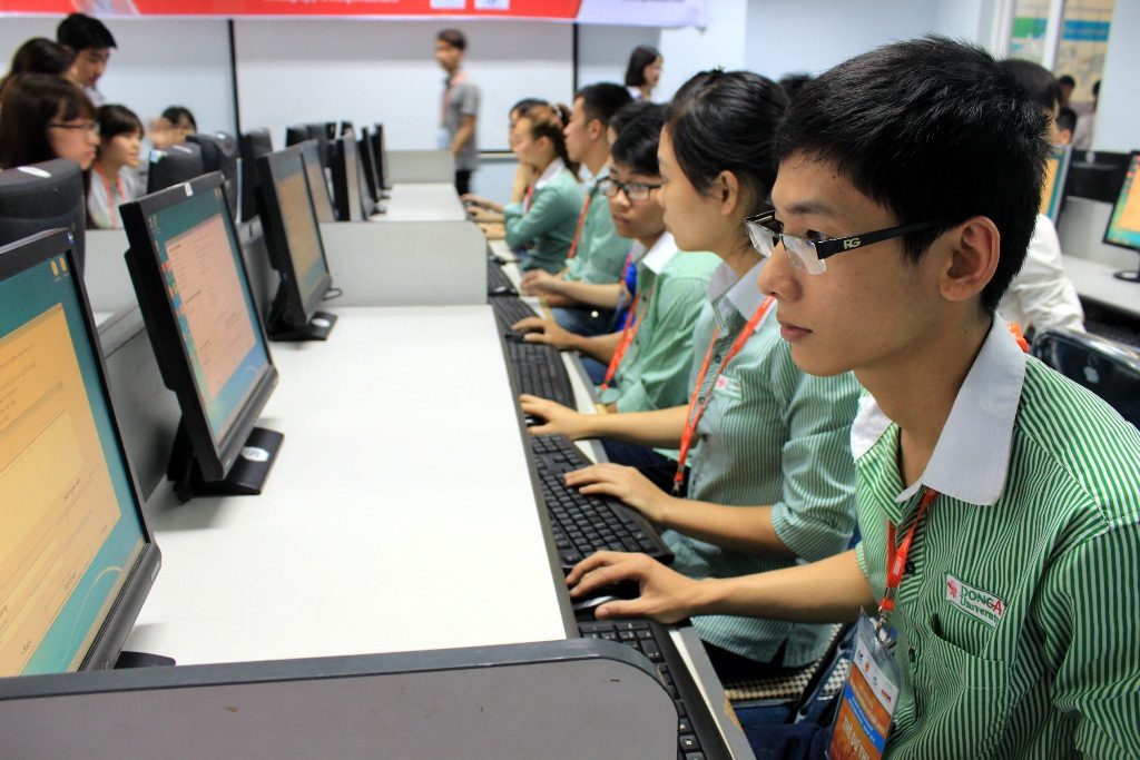 C&ocirc;ng ngh&ecirc;̣ th&ocirc;ng tin l&agrave; ng&agrave;nh nghề được nhiều bạn trẻ quan t&acirc;m