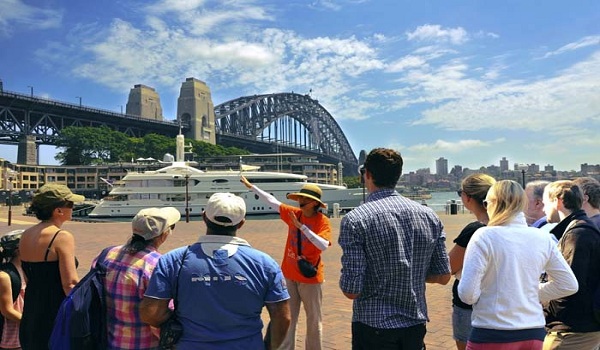 cac-truong-dao-tao-nganh-huong-dan-vien-du-lich