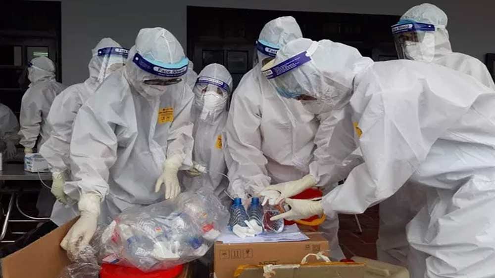 Người đàn ông dương tính với SARS-CoV-2 sau 8 lần xét nghiệm âm tính