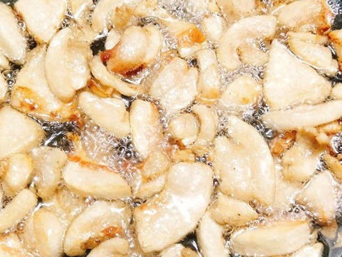 Người Việt có sai lầm lớn nhất là không ăn mỡ lợn?