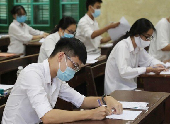 nhieu-dai-hoc-giam-chi-tieu-tuyen-sinh