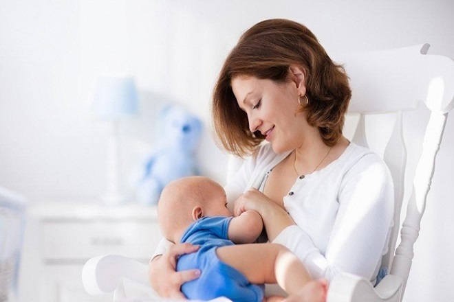 Phụ nữ cho con bú không nên dùng Panadol Extra