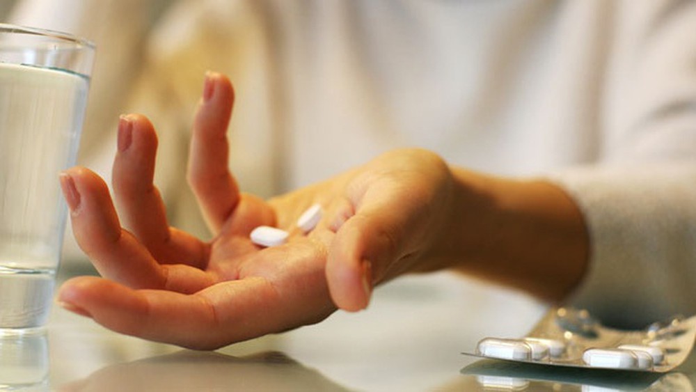 Nếu c&oacute; thể h&atilde;y d&ugrave;ng thuốc Cinnarizin sau bữa ăn ch&iacute;nh hoặc một bữa ăn nhẹ