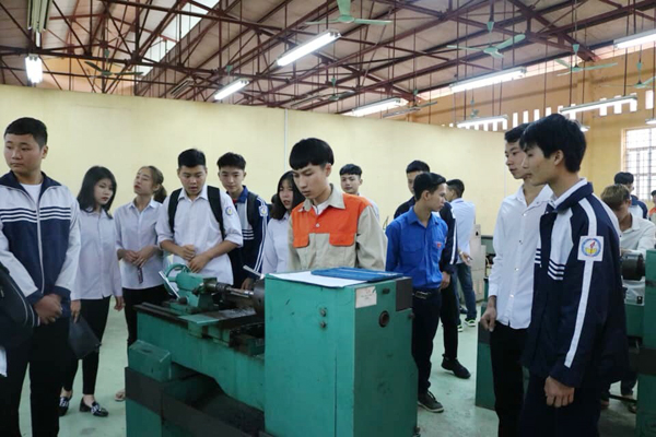 Thiếu thông tin về nghề là một trong những khó khăn khi lựa chọn nghề hiện nay