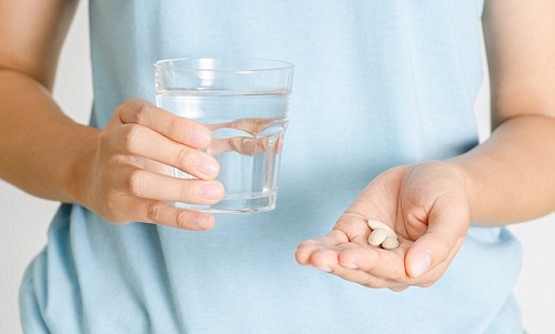 Acetaminophen dạng vi&ecirc;n sử dụng bằng c&aacute;ch nhai hoặc h&ograve;a tan tr&ecirc;n lưỡi