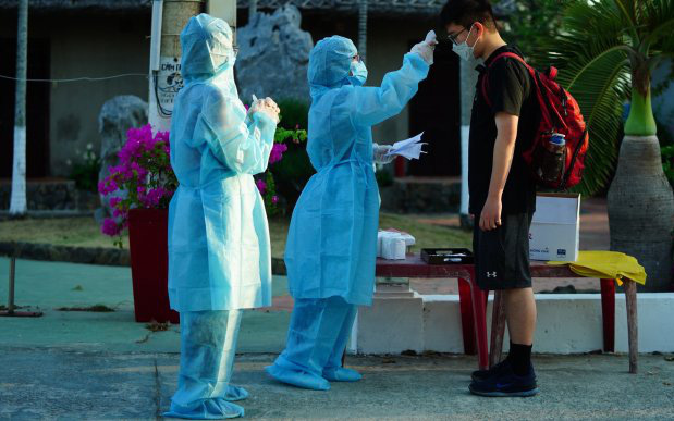 Tạm ngưng hoạt động cơ sở cách ly của Vietnam Airlines sau khi phát hiện 3 bệnh nhân dương tính SARS-CoV-2