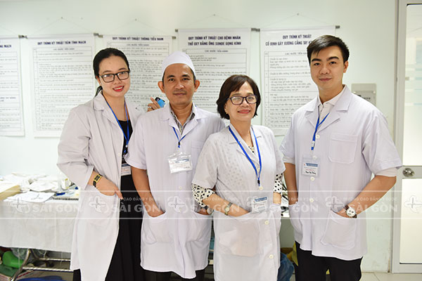 thi thực hành Kỳ thi t&ocirc;́t nghi&ecirc;̣p khóa 11 của Trường Cao đẳng Y Dược Sài Gòn