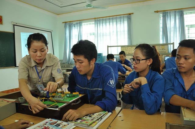 Thông tin về tuyển sinh trường nghề: Có thuận lợi và khó khăn