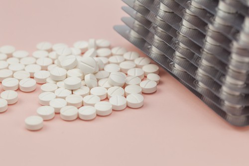 Không nên sử dụng Betaserc 16 nếu bạn bị dị ứng hoặc có tiền sử loét dạ dày