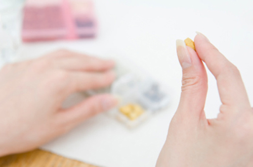 Thuốc Utrogestan 200mg c&oacute; chứa hoạt chất progesterone