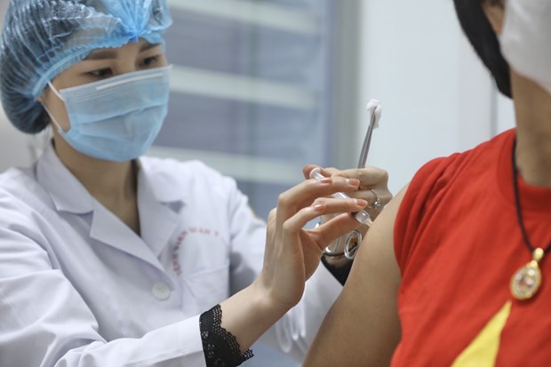 Tiêm thử nghiệm mũi 2 giai đoạn 2 vaccine Nano Covax