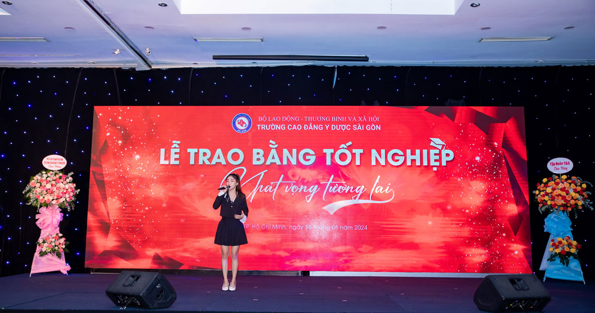 Lễ trao bằng tốt nghiệp Trường Cao đẳng Y Dược S&agrave;i G&ograve;n