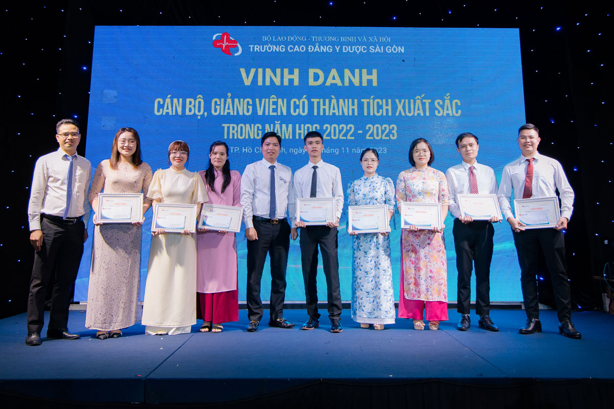 trường cao đẳng y dược s&agrave;i g&ograve;n kỷ ni&ecirc;m 20/11