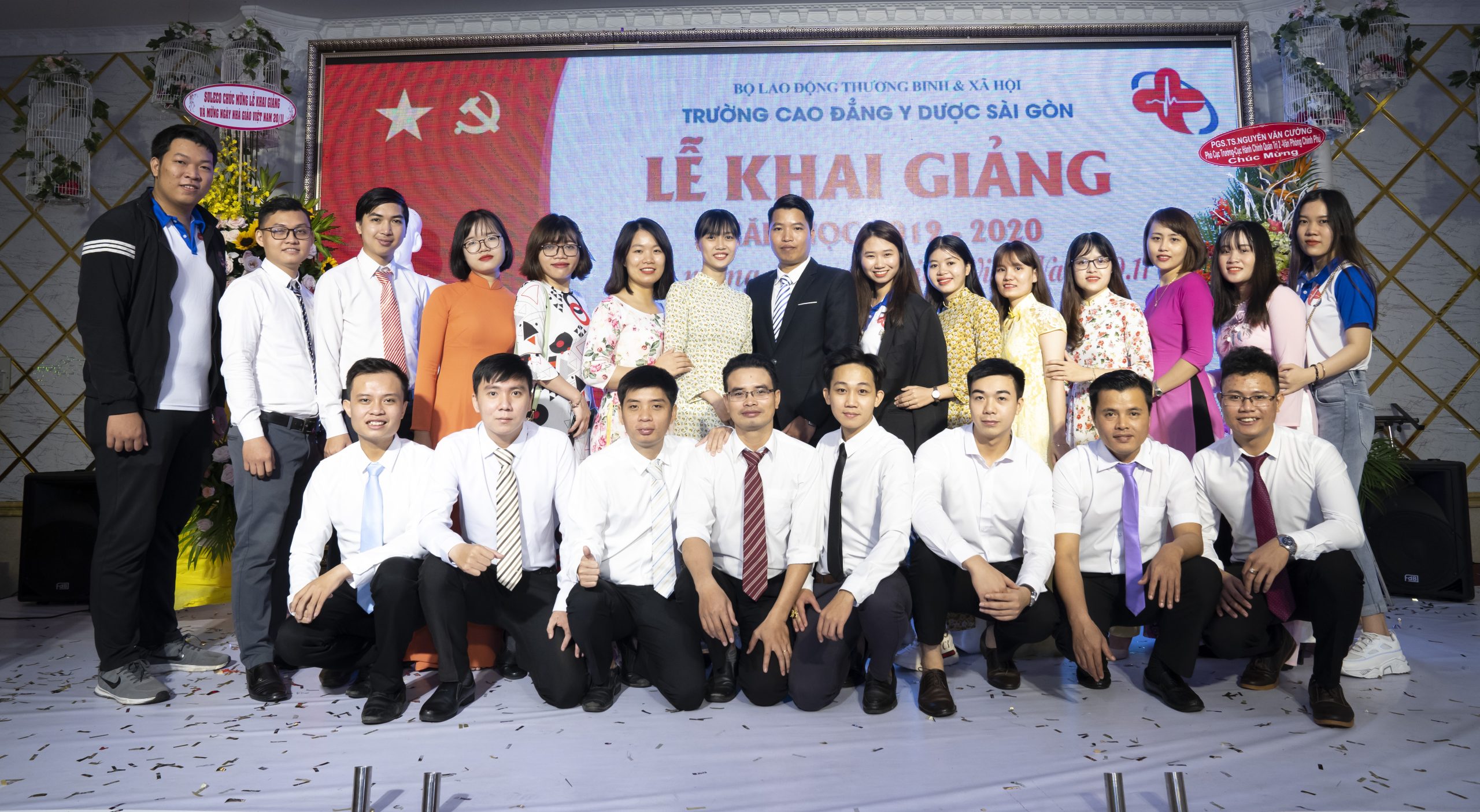 Một số h&igrave;nh ảnh đẹp của c&aacute;n bộ, sinh vi&ecirc;n c&aacute;c khoa trong ng&agrave;y khai giảng