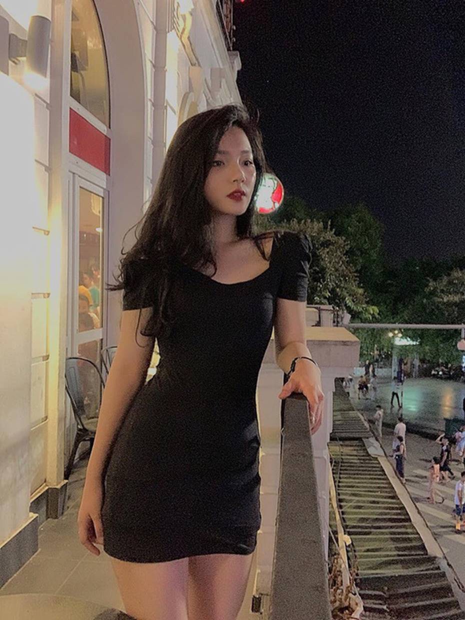 Diệu Anh sở hữu chiều cao nổi bật 1,70 m cùng gương mặt dễ thương cuốn hút