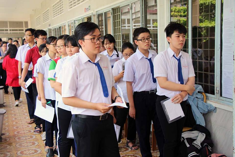 Tư vấn chọn ngành: Nên thi khối A hay D?